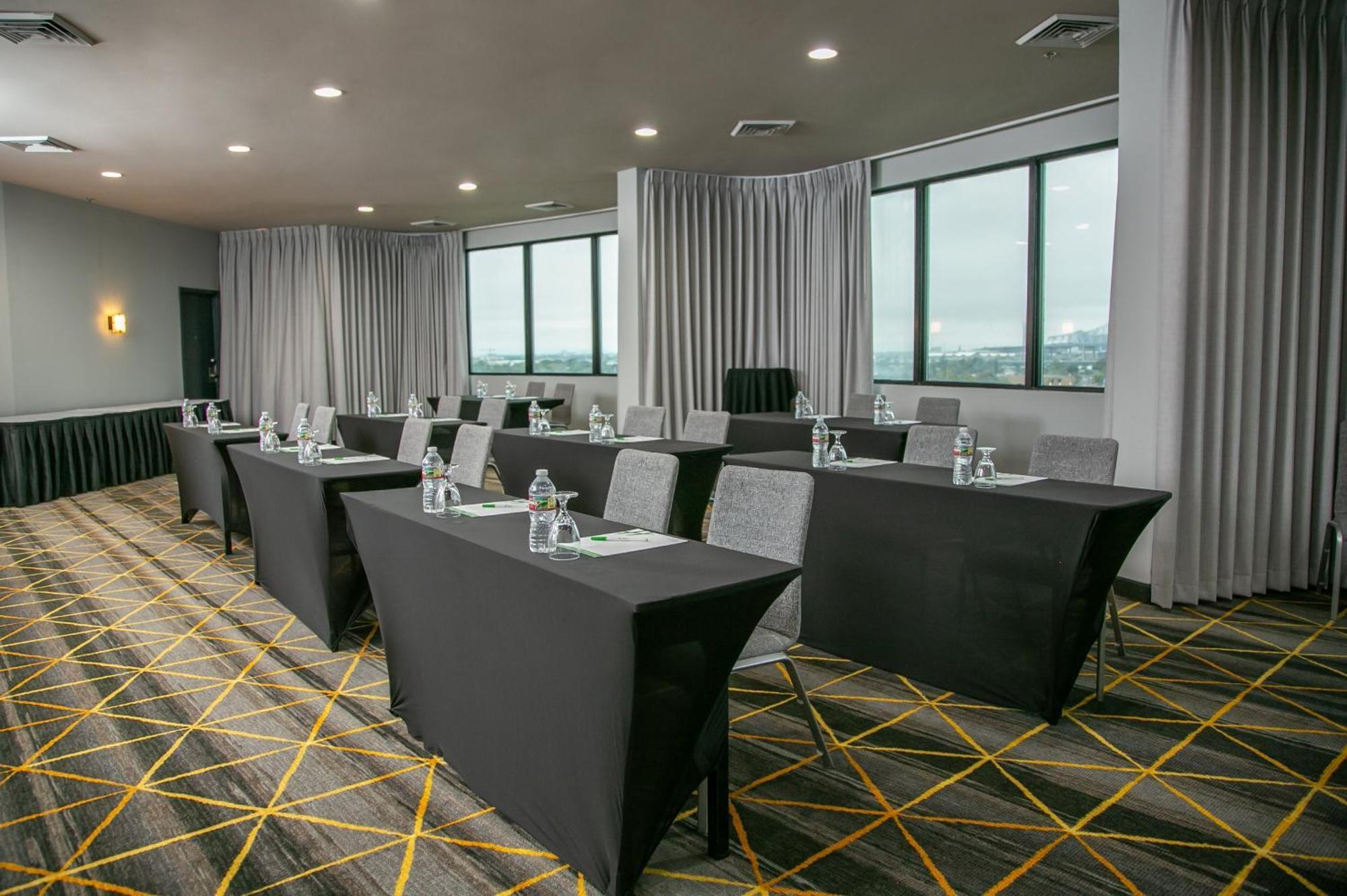 Holiday Inn New Orleans West Bank Tower By Ihg Gretna Bagian luar foto